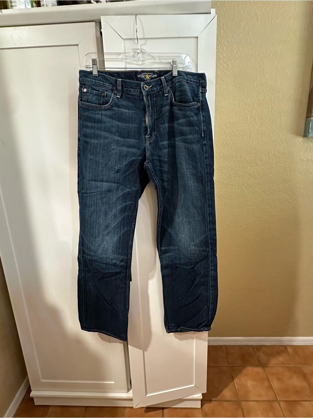 34x32 men's Lucky Brand Men’s Dark Indigo Wash 361 Vintage Straight Jeans